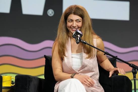 Rana el Kaliouby, cientista, defende que criação de novas tecnologias deve ser humano-centrada