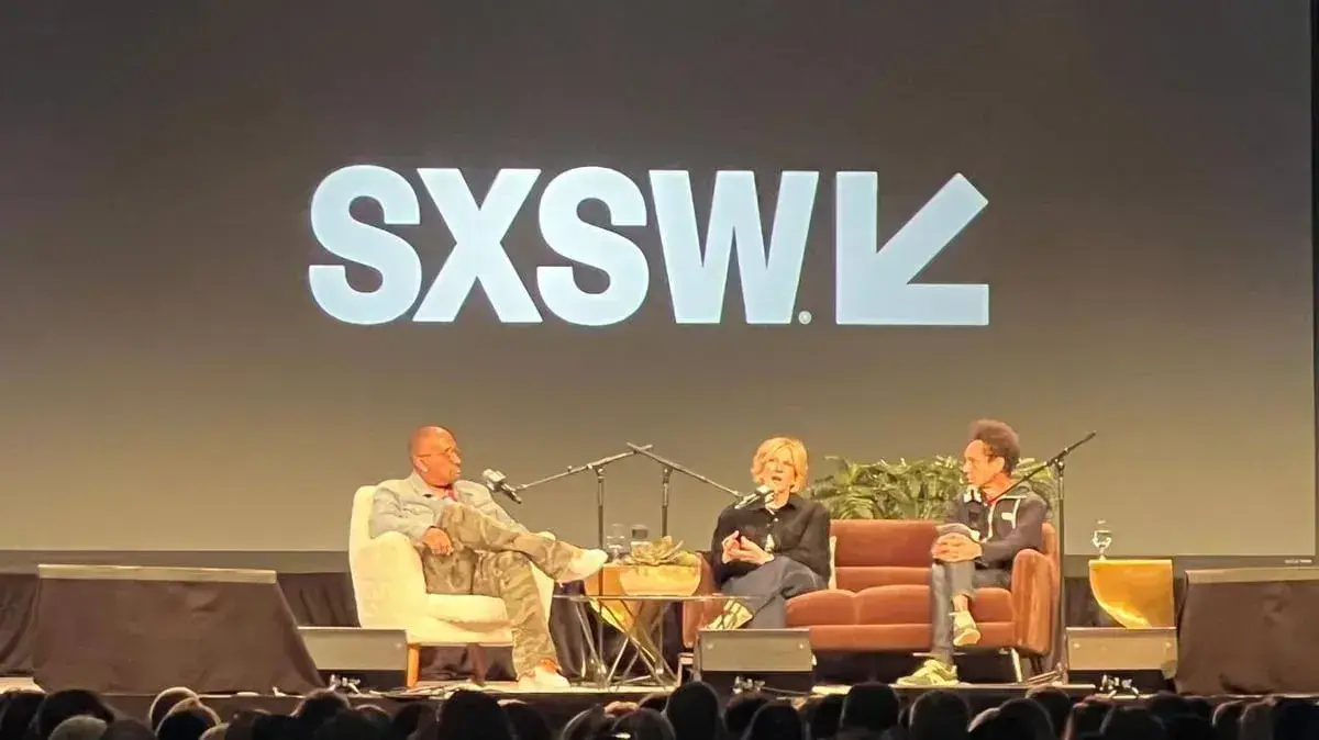 O futuro da liderança pede menos autoridade e mais conexão, defende Brené Brown