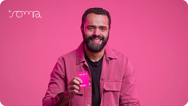 rh soma segurando cartão flash rh soma segurando cartão flash